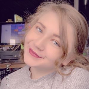 Meet your Posher, Dakota